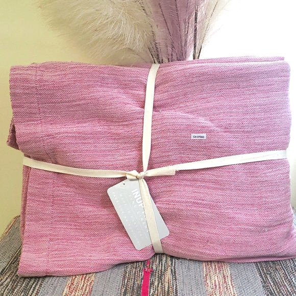 QUEEN COVERLET - Picture 1 of 4